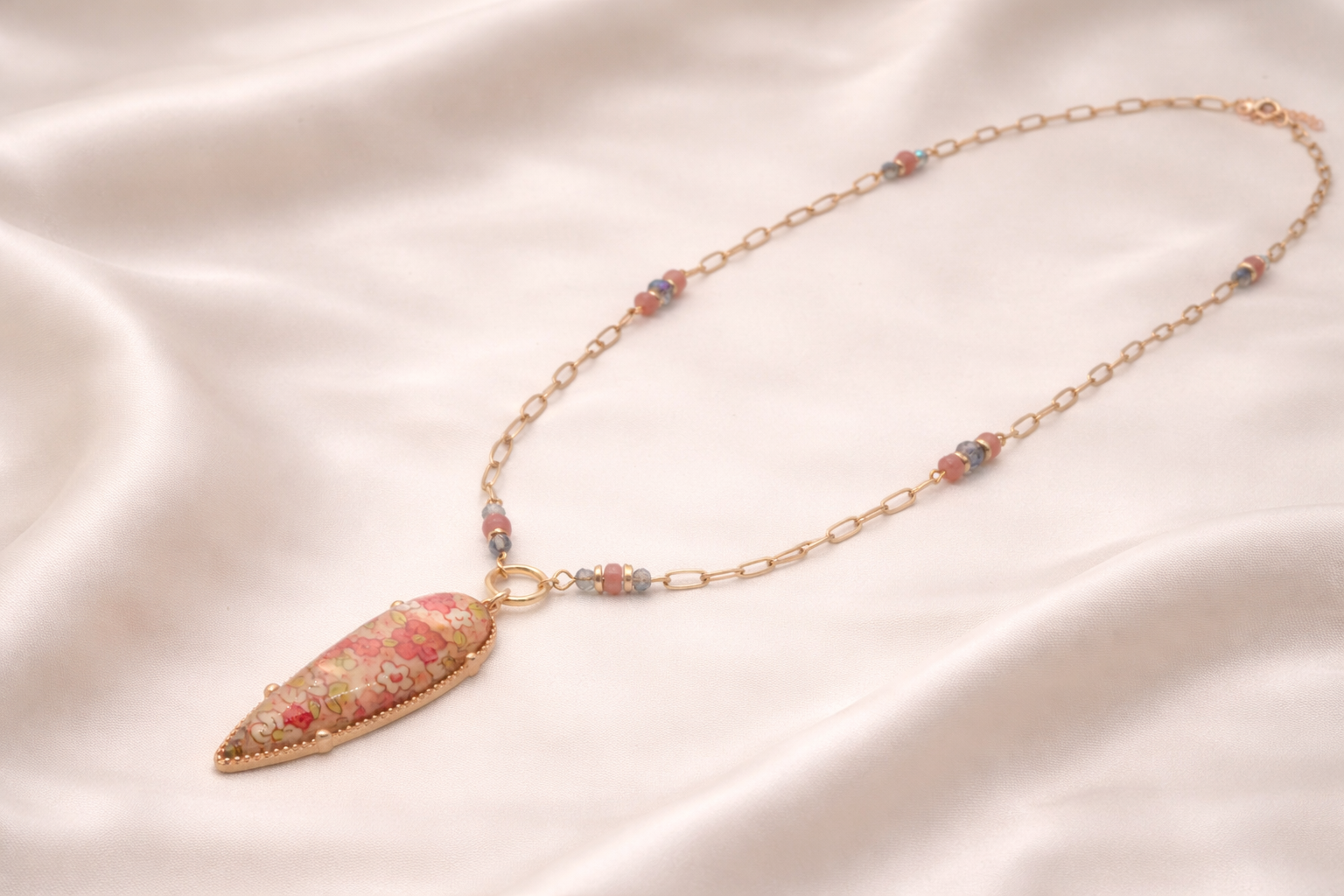 Vintage Floral Pendant Necklace for Women