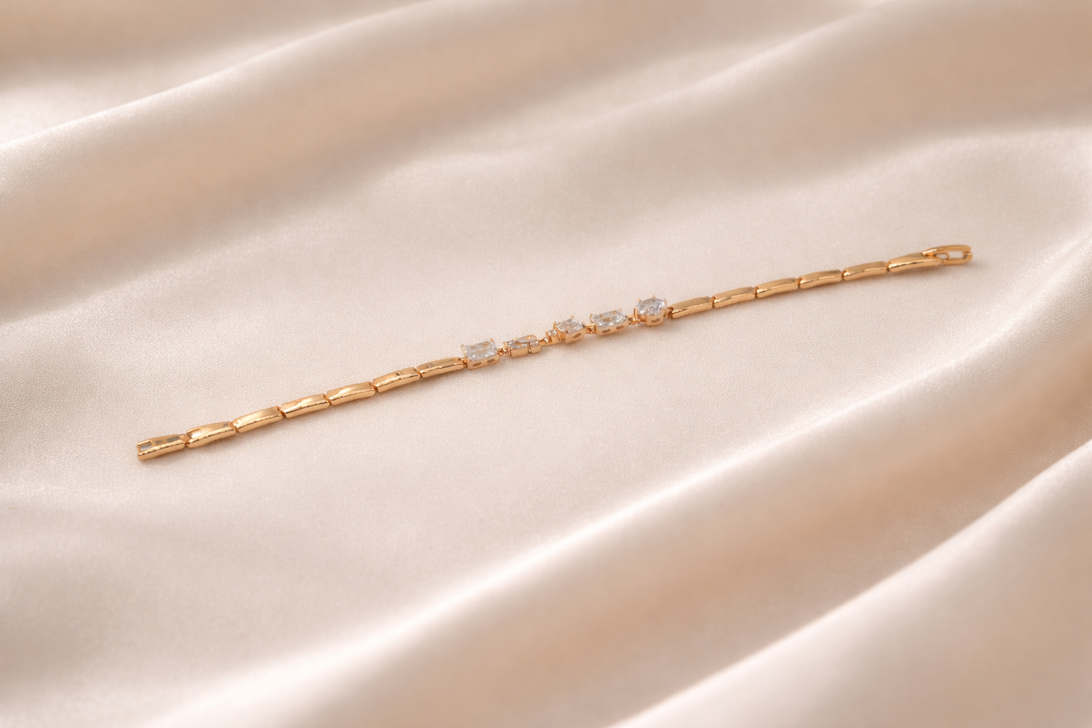 18kt Rose Gold Polish Fancy Bracelet with Diamond Anti-Tarnish & Anti-Allergic for Girls (Design 2)