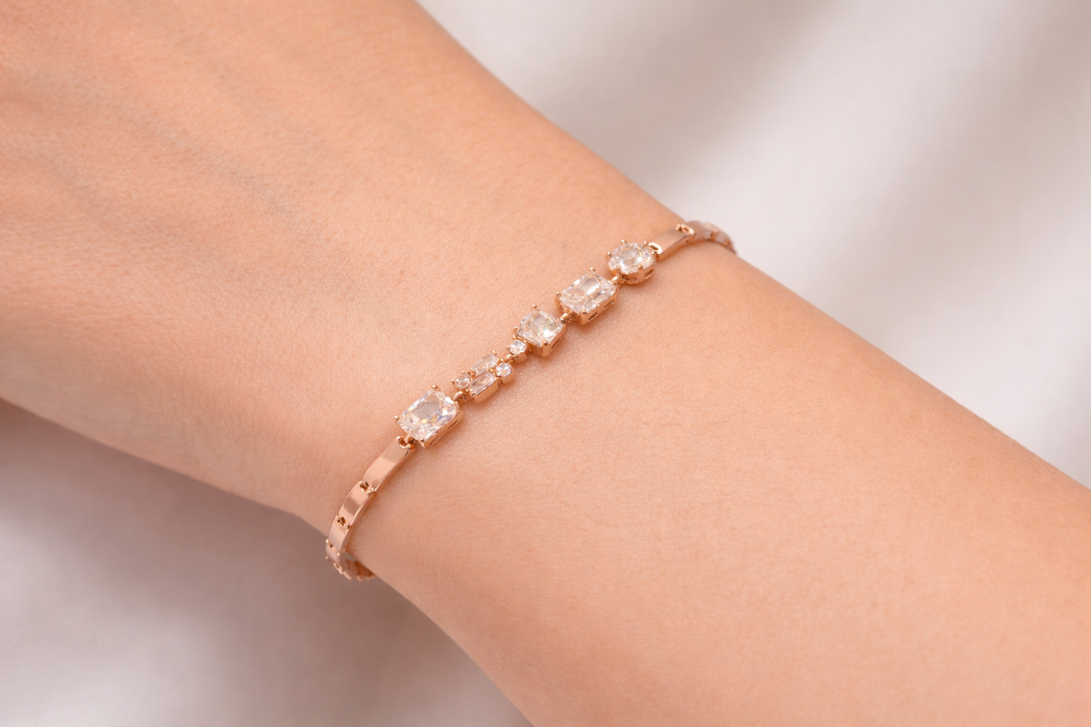 18kt Rose Gold Polish Fancy Bracelet with Diamond Anti-Tarnish & Anti-Allergic for Girls (Design 2)
