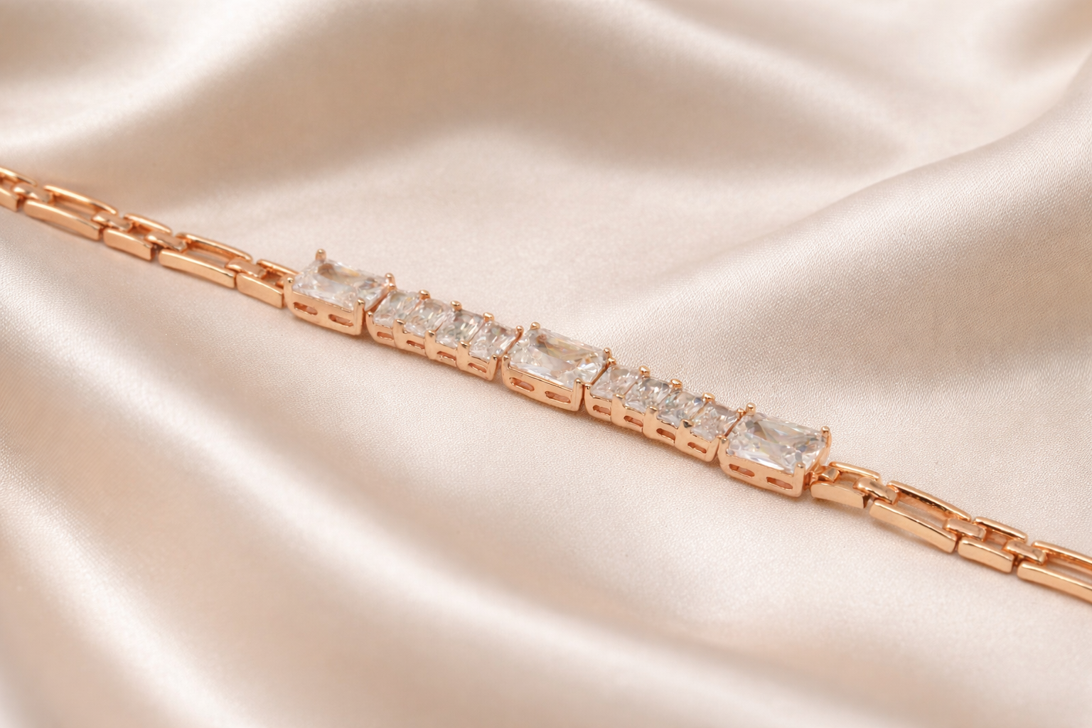 18kt Rose Gold Polish Fancy Bracelet with Diamond Anti-Tarnish & Anti-Allergic for Girls (Design 1)