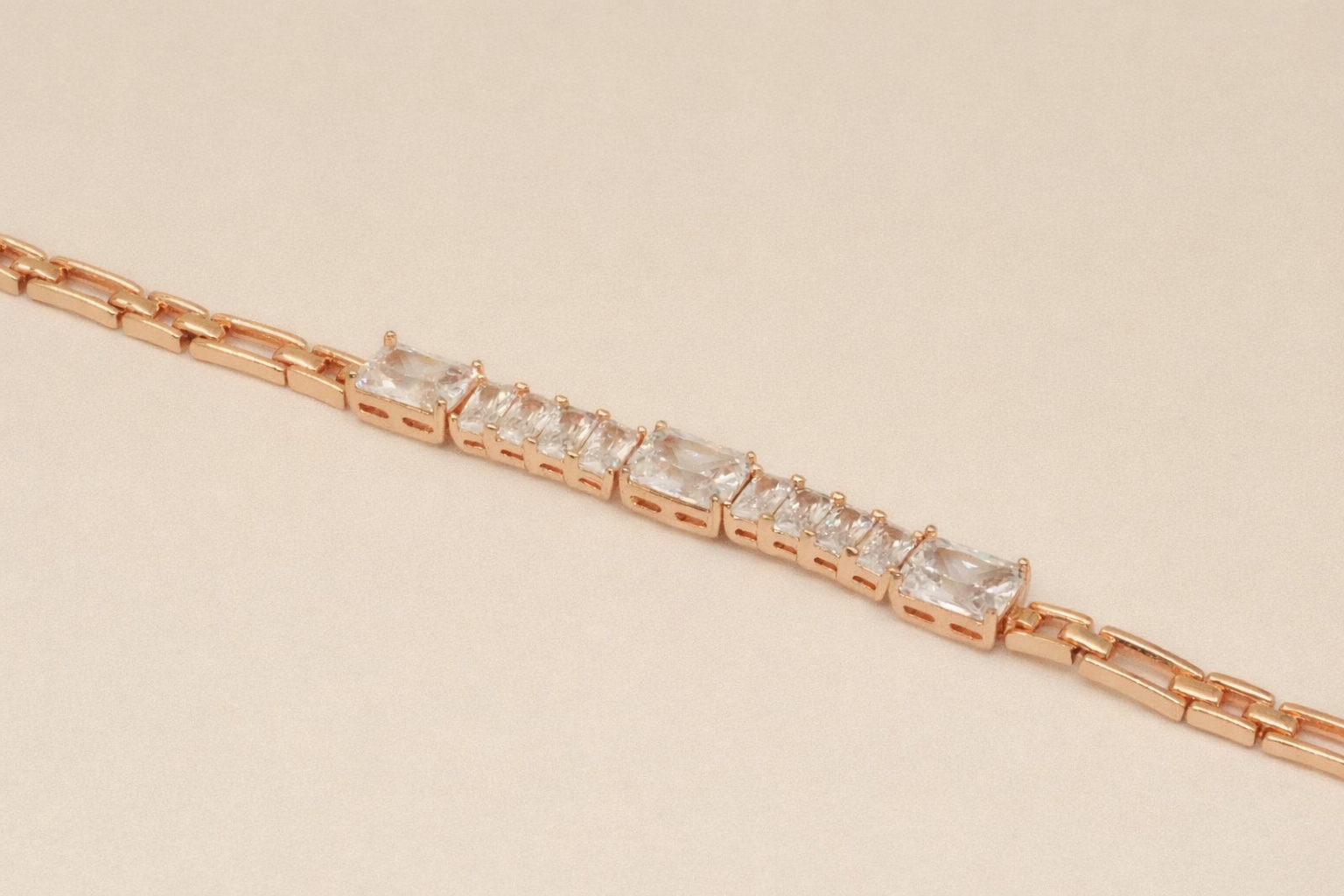 18kt Rose Gold Polish Fancy Bracelet with Diamond Anti-Tarnish & Anti-Allergic for Girls (Design 1)