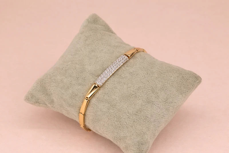Gold Polish with Diamond Soraski Bracelet (Design 1)