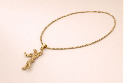 18 carat gold chain with pendent for gents anti trashin anit allergic