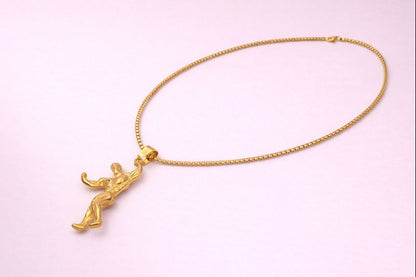 18 carat gold chain with pendent for gents anti trashin anit allergic