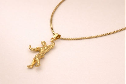 18 carat gold chain with pendent for gents anti trashin anit allergic