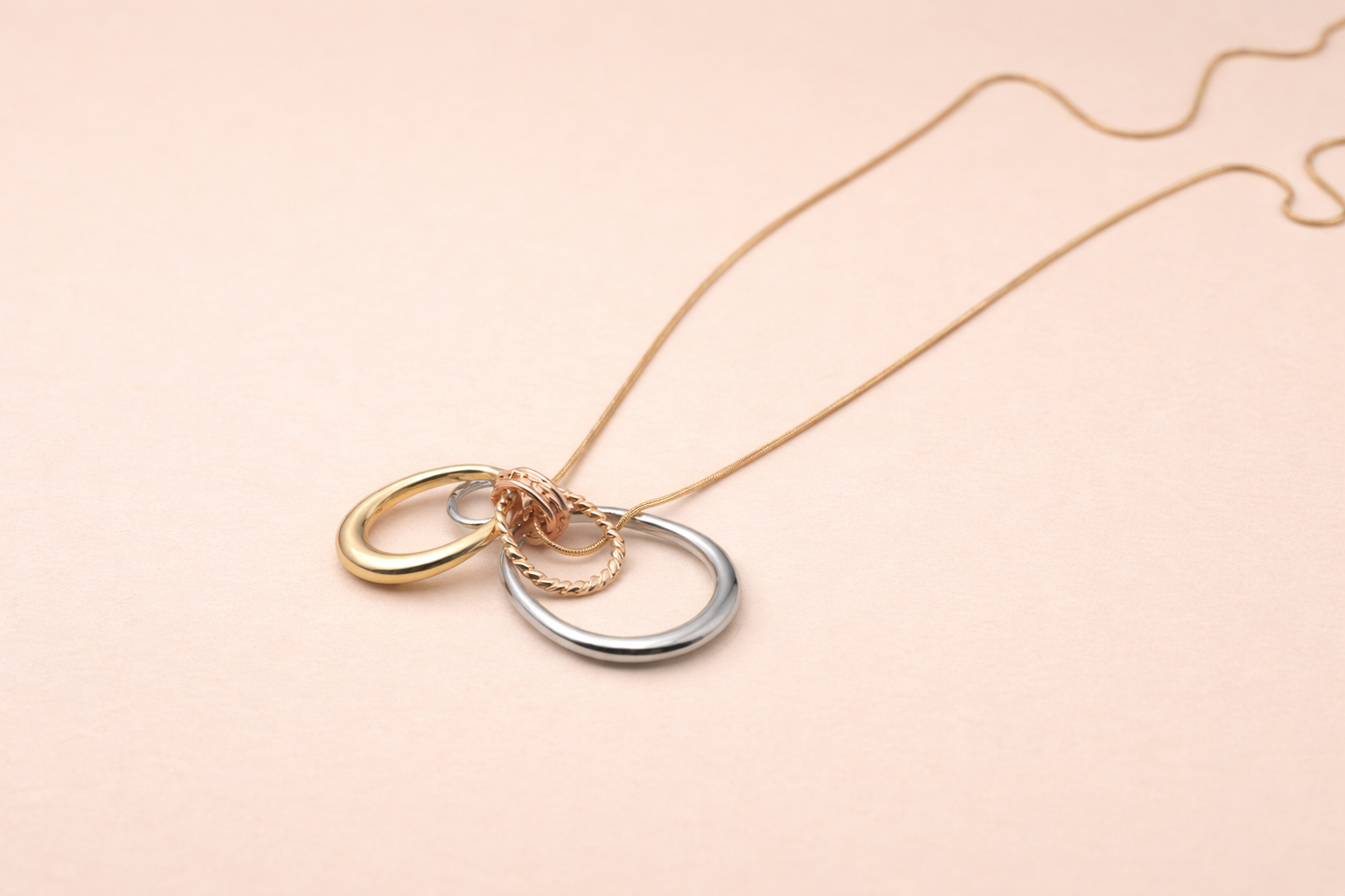 18kt Gold Polish Necklace with Rings Pendant Anti-Tarnish & Anti-Allergic