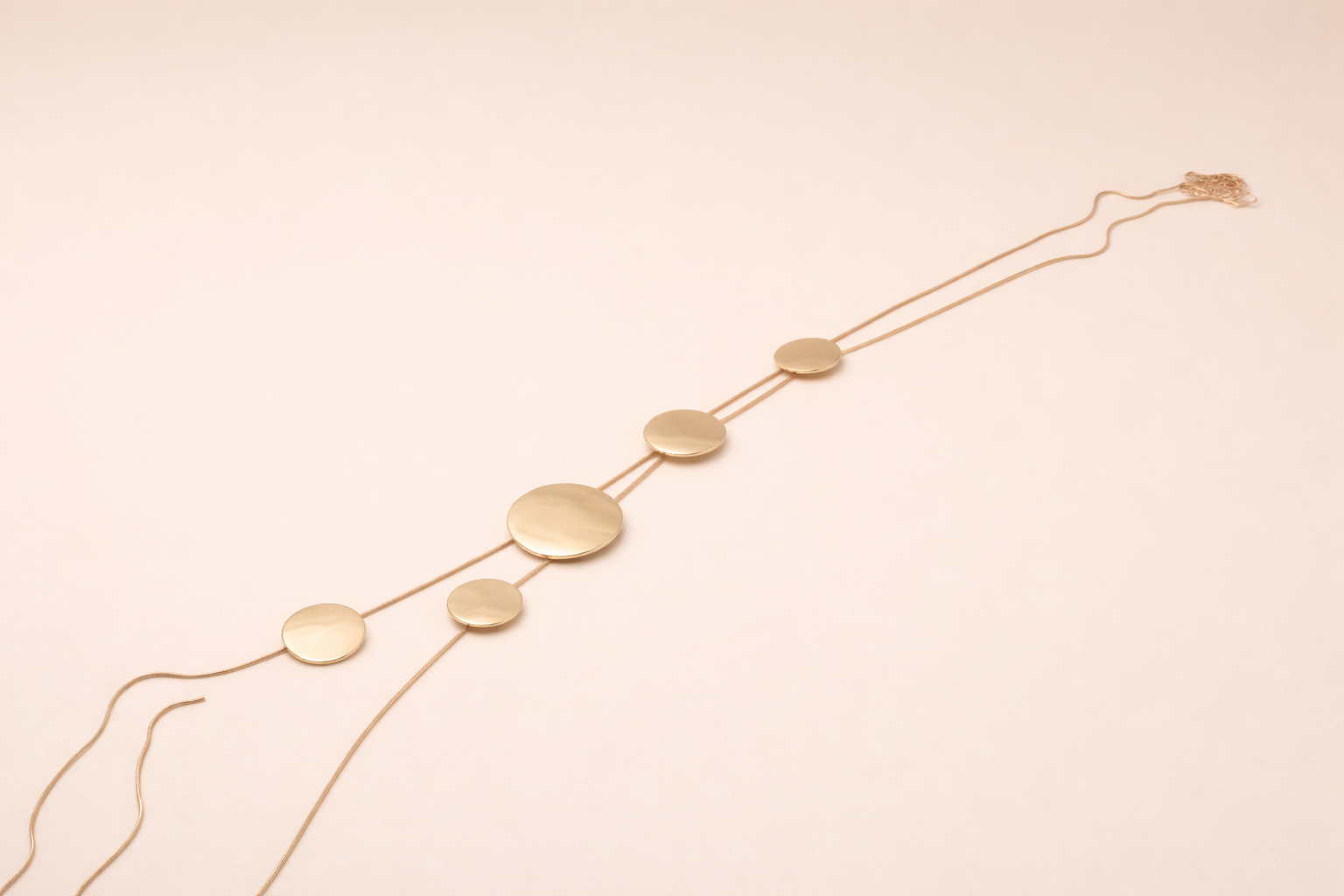 18kt Rose Gold Polish Fancy Necklace Anti-Tarnish & Anti-Allergic for Girls (Design 2)