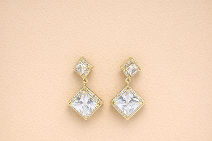 18kt gold polish with diamond & white swarovski stone anti tarnish anti allergic fancy earring for girls