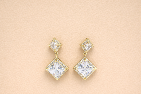Diamond & White Crystal Stone Fancy Earring for Women (Design 1) – 18K Gold Plated