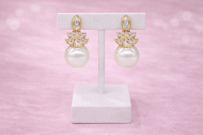 18 carat gold polish with white colour pearl with diamond anti tarnish anti allergic fancy earring for girls