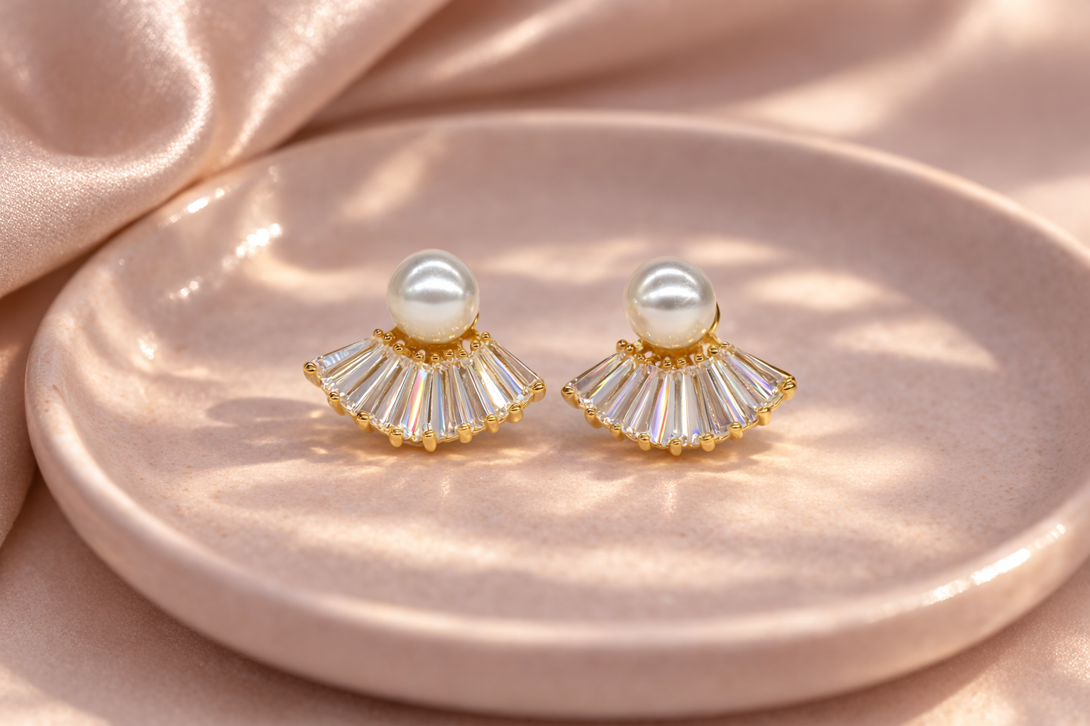 18kt Gold Polish Earring with Crystal & Pearl with Anti-Tarnish & Anti-Allergic