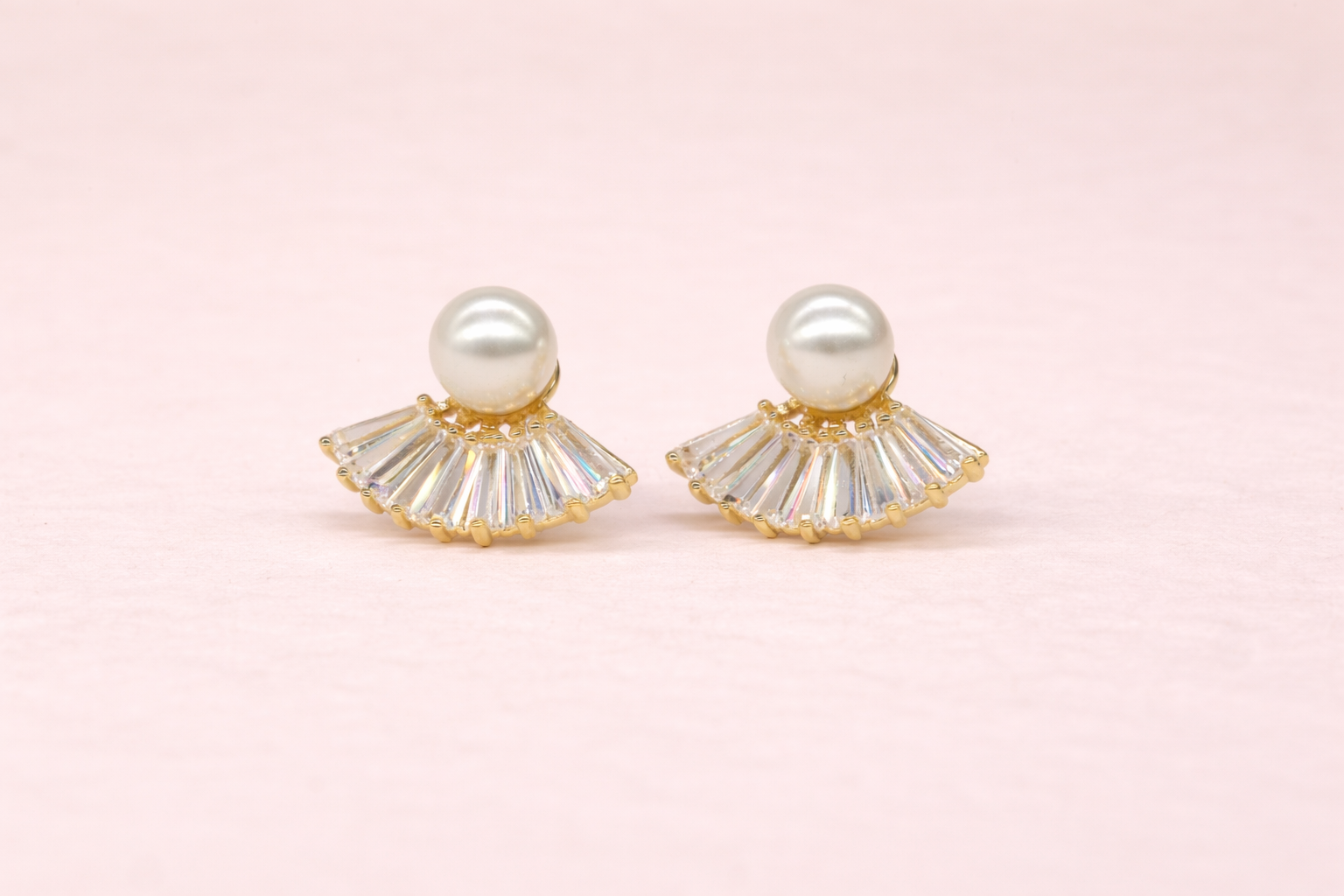 18kt Gold Polish Earring with Crystal & Pearl with Anti-Tarnish & Anti-Allergic