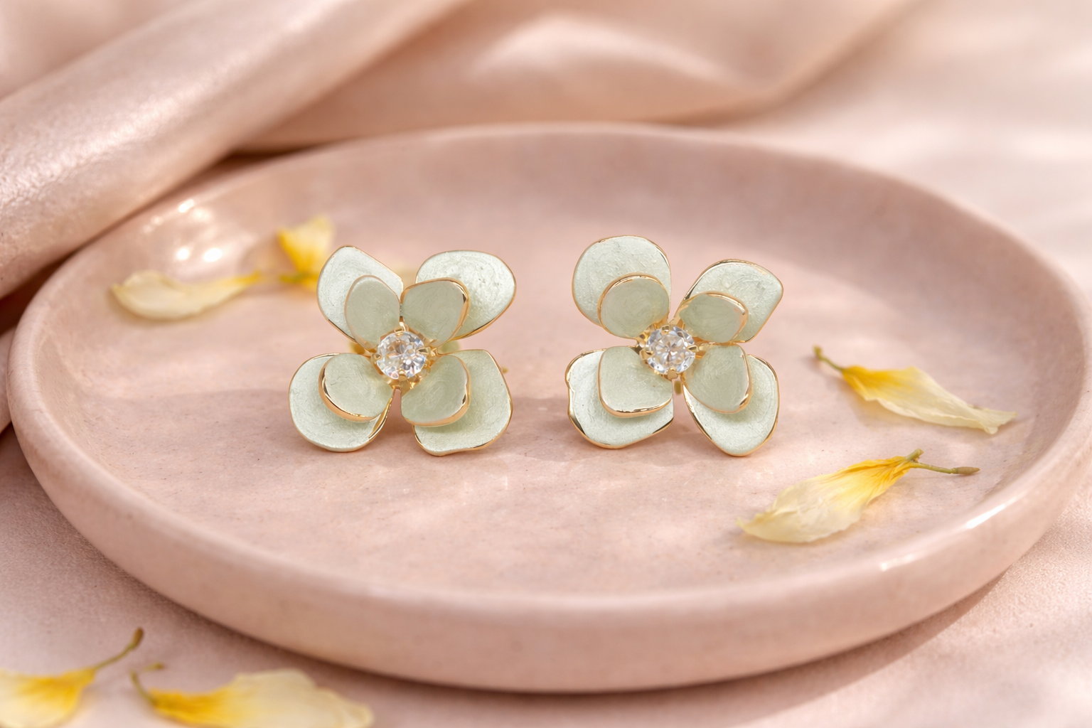 18kt Gold Polish Fancy Earring with Diamond & Off White Flower Anti-Tarnish & Anti-Allergic for Girls