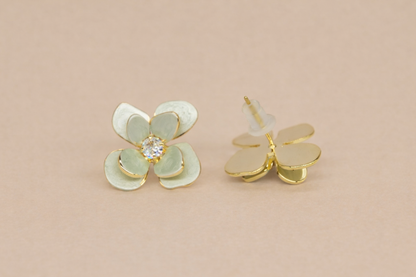 18kt gold polish fancy earring with diamond & off white flower anti tranish anti allergic for girls
