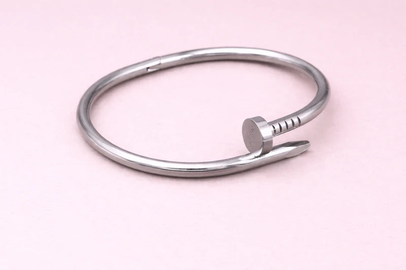 Silver Polish Anti-Tarnish Bracelet for Men Stylish for Boys Anti-Allergic