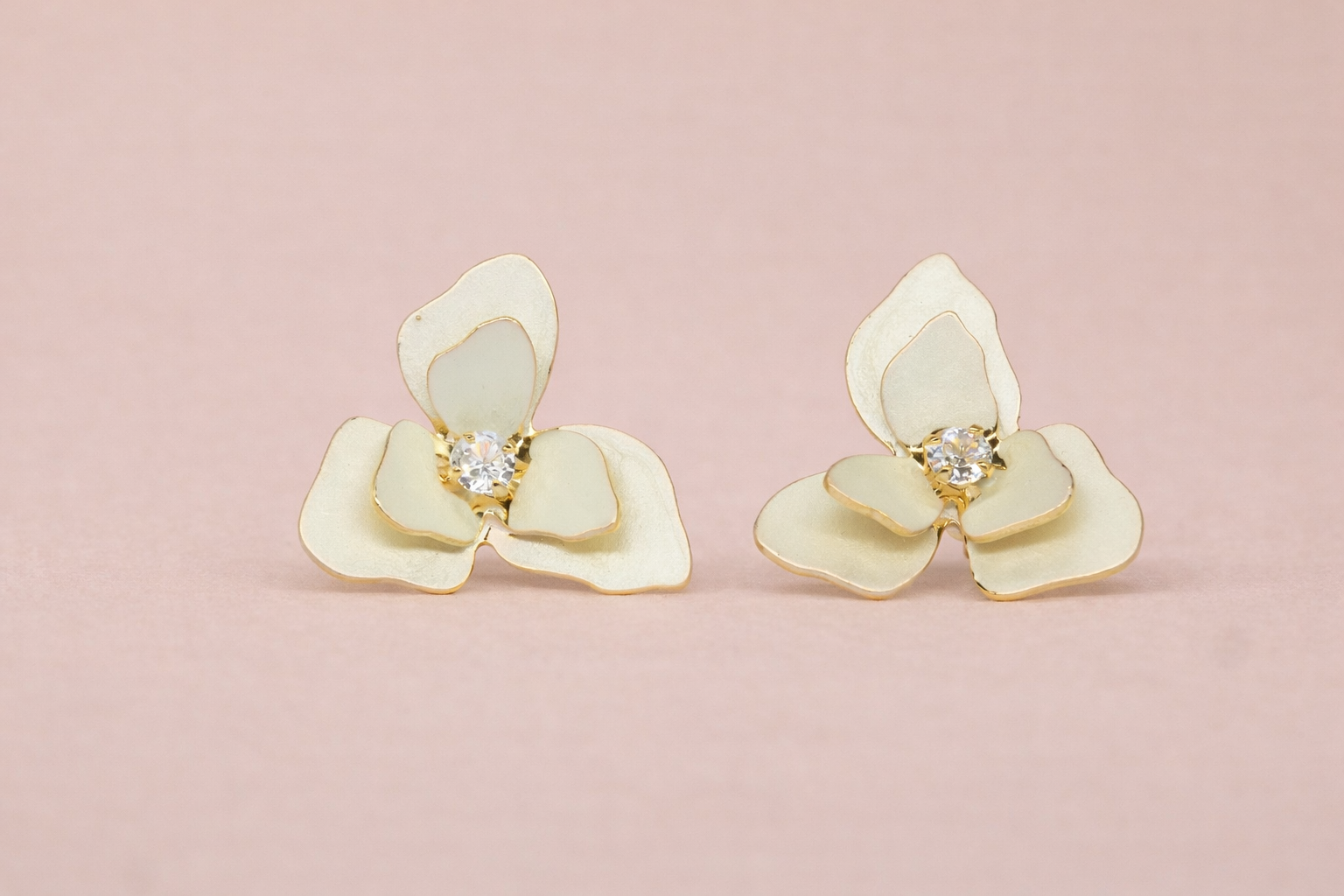 18kt Gold Polish with Pearl & Stone in Flower Anti-Tarnish & Anti-Allergic Earring for Girls