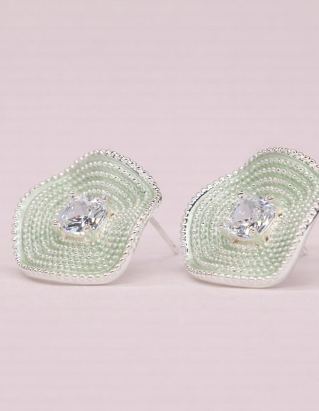 swarovski stone with silver plolish with diamond anti tarnish anti allergic fancy earring for girls