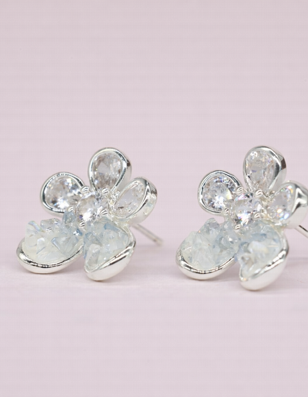 swarovski stone with silver plolish with diamond anti tarnish anti allergic fancy earring for girls