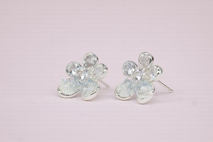 swarovski stone with silver plolish with diamond anti tarnish anti allergic fancy earring for girls