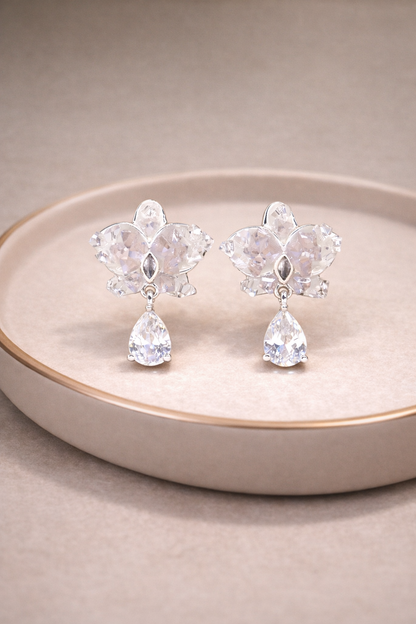 crystal stone wth stainless steel silver poilsh ani tarnish anti allergic fancy earring