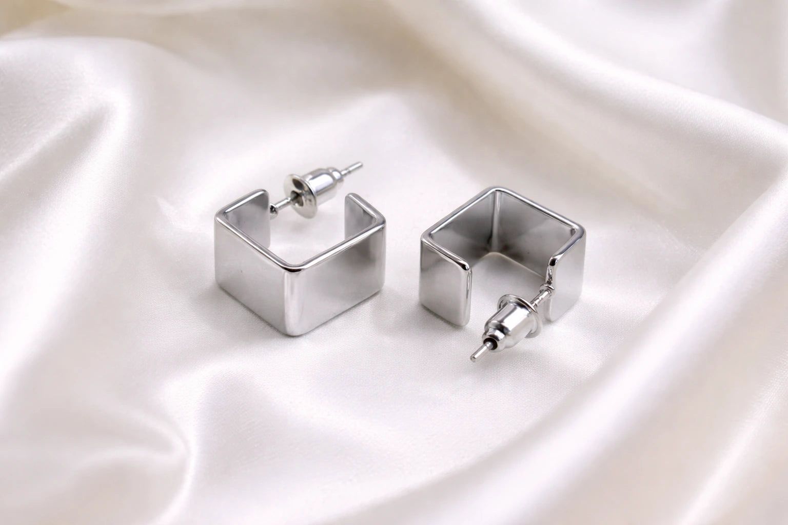 Stainless Steel Silver Polish Anti-Tarnish & Anti-Allergic Fancy Earring for Girls (Design 5)