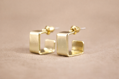 18 carat gold polish anti tarnish anti allergic fancy earring for girls