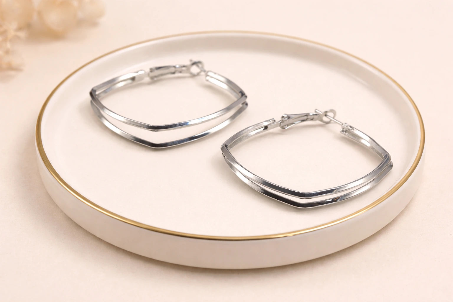Stainless Steel Silver Polish Anti-Tarnish & Anti-Allergic Fancy Earring for Girls (Design 2)