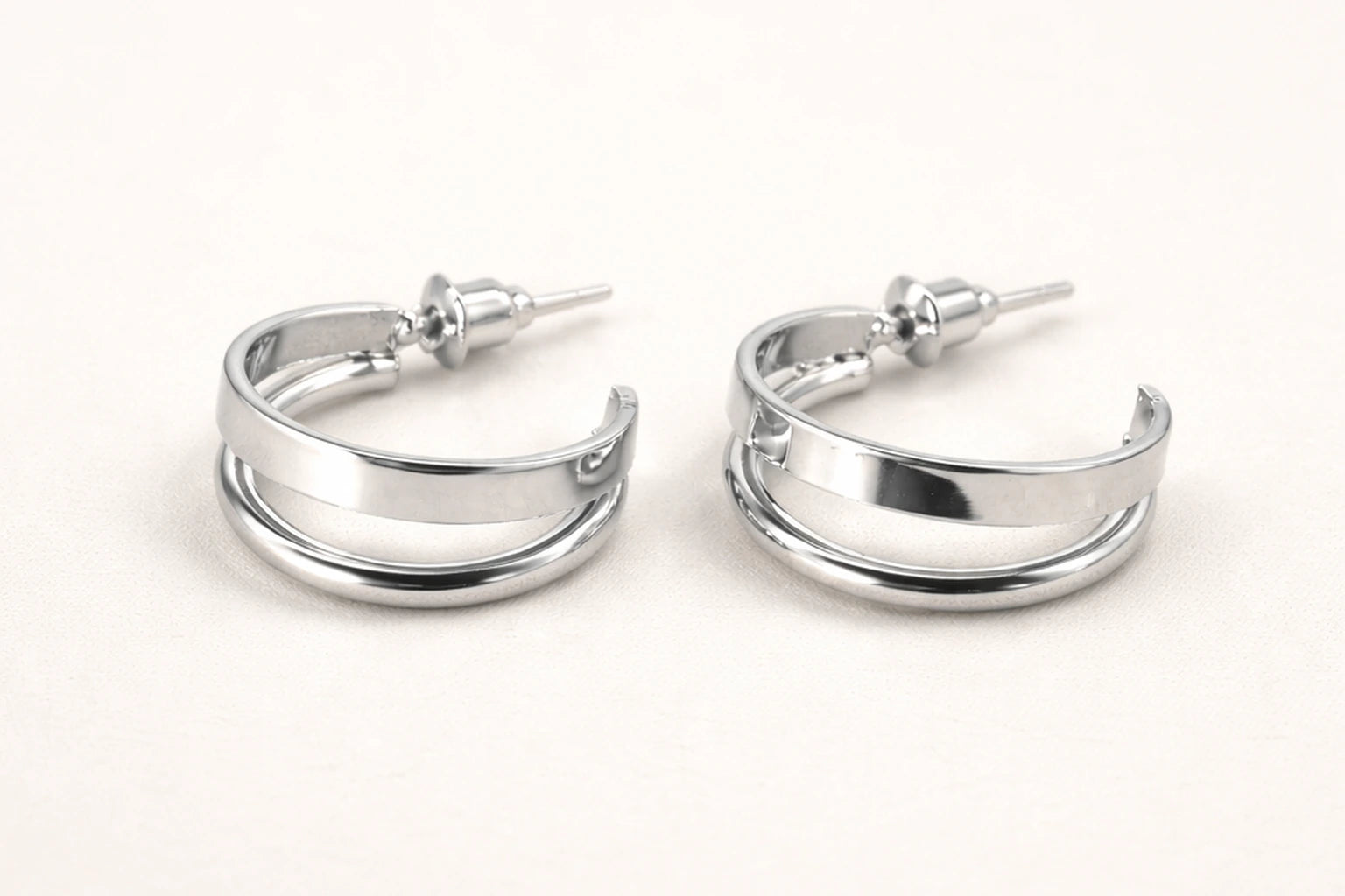 Stainless Steel Silver Polish Anti-Tarnish & Anti-Allergic Fancy Earring for Girls (Design 1)