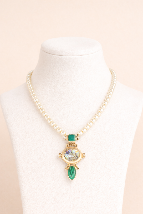 Fancy Pearl Necklace with Pendant for Women