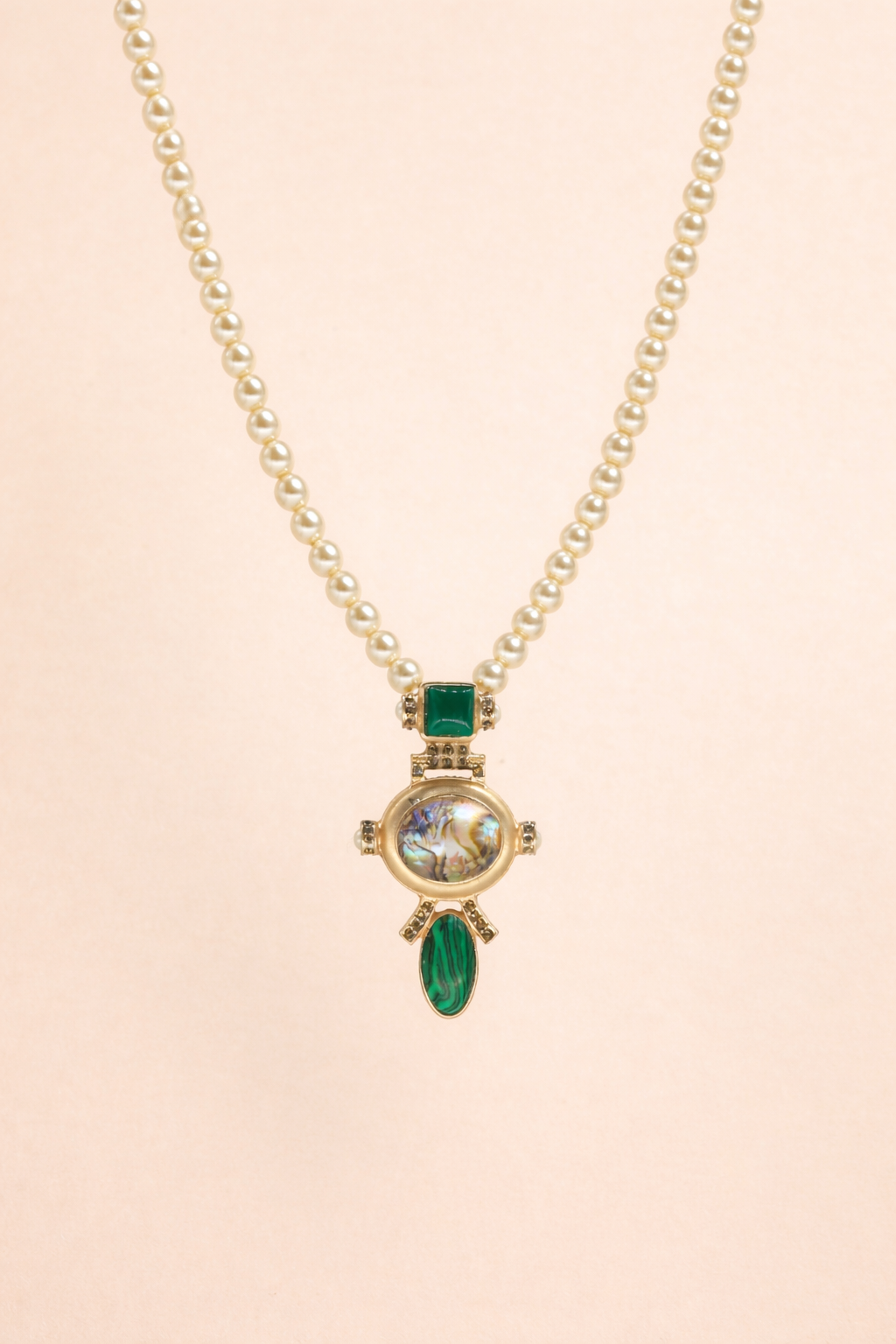 Fancy Pearl Necklace with Pendant Anti-Tarnish & Anti-Allergic for Girls