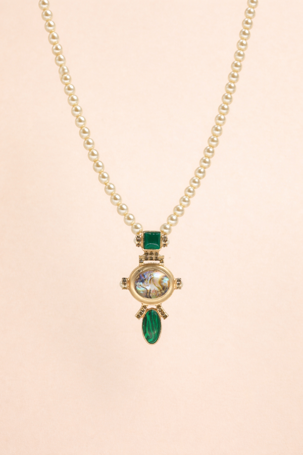 Fancy Pearl Necklace with Pendant for Women