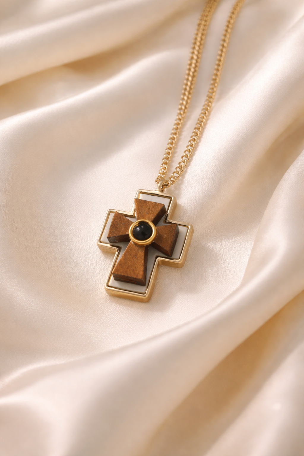 18kt Gold Plated Necklace with Pendant Anti-Tarnish & Anti-Allergic for Girls