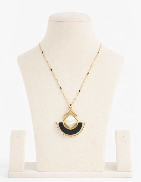 18 carat gold polish fancy chain with pearl pendant anti tranish anti allergic for girls