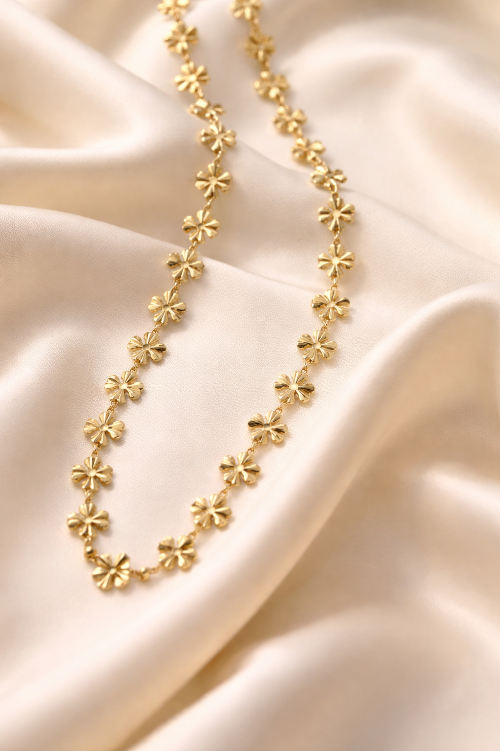 18kt Gold Polish Necklace with Flower Anti-Tarnish & Anti-Allergic for Girls