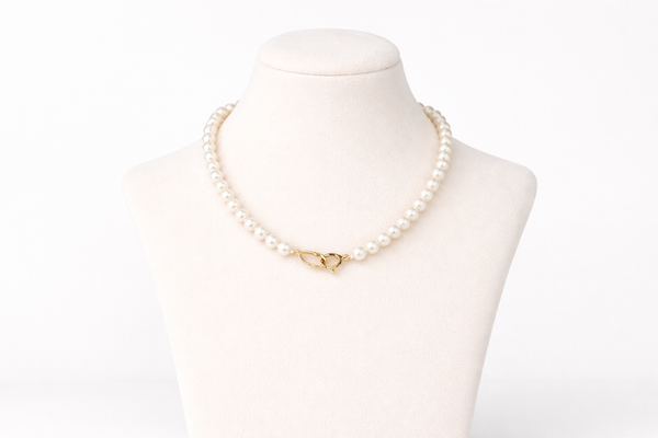 Fancy Pearls Necklace for Women