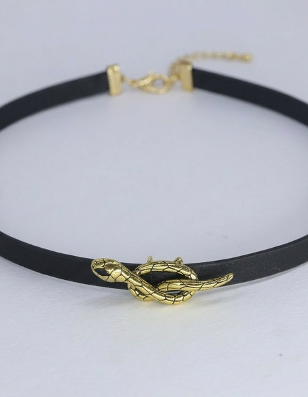 18kt gold polish necklace with snake pendant anti tranish anti allergic
