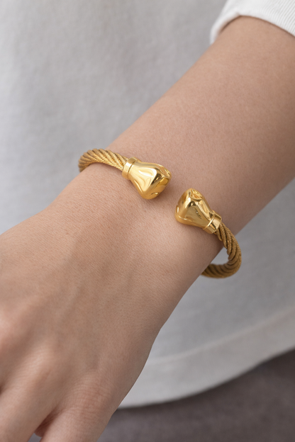 18 carat gold-toned kada with slylish design for mens anti tranish anti allergic