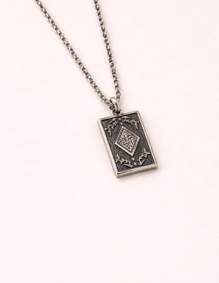 Silver tone Chain with square pendent