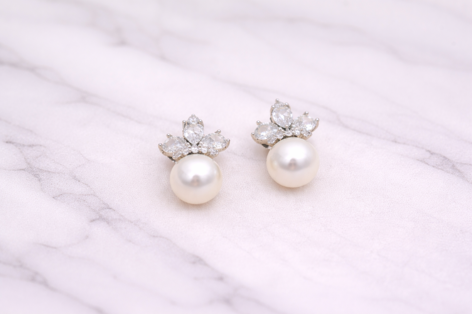 Stainless Steel Silver Polish Earring with Diamond & White Pearl Anti-Tarnish & Anti-Allergic