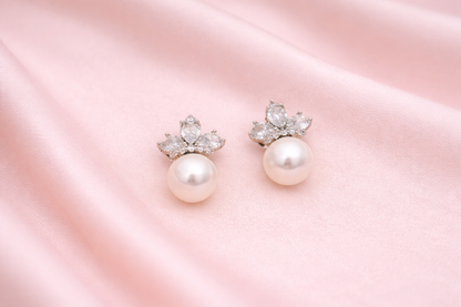 stainless steel silver polish earring with diamond & white pearl anti tranish anti allergic