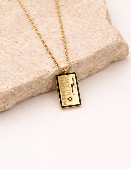 18 kart gold plated chain with square pendent