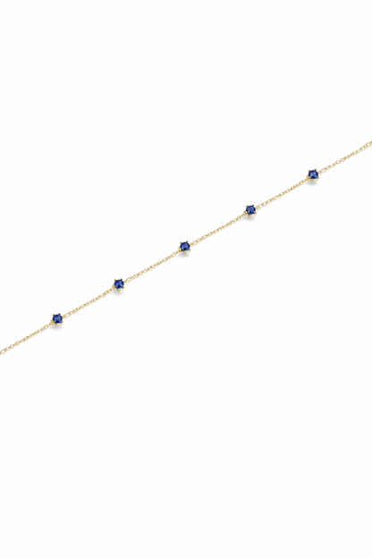 Gold chain bracelet with diamond pendant