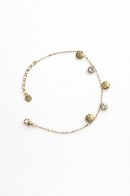 Gold shell antique bracelet