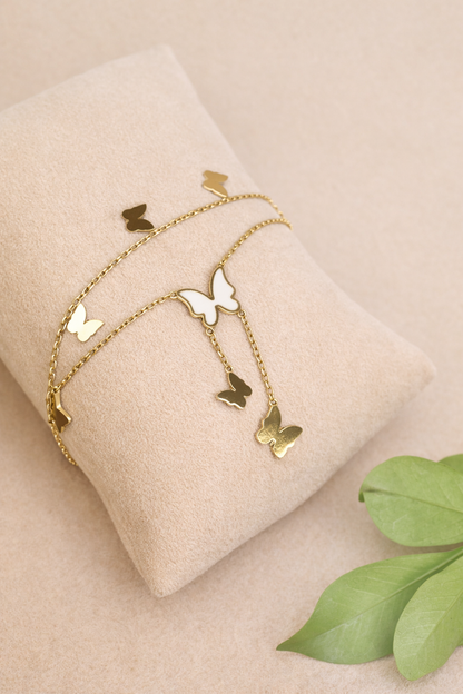 Gold chain with butterfly pendance fancy bracelet