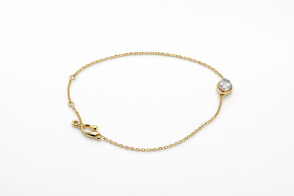 Gold polish with diamond pendant chain bracelet