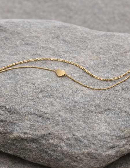 Gold polish with diamond soraski bracelet