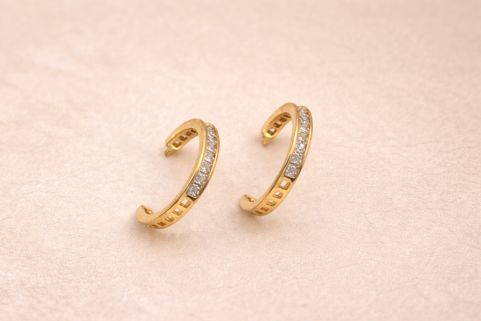 18kt Gold Polish Earring with Crystal Anti-Tarnish & Anti-Allergic for Girls