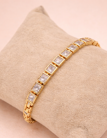 gold polish with soraski bracelet