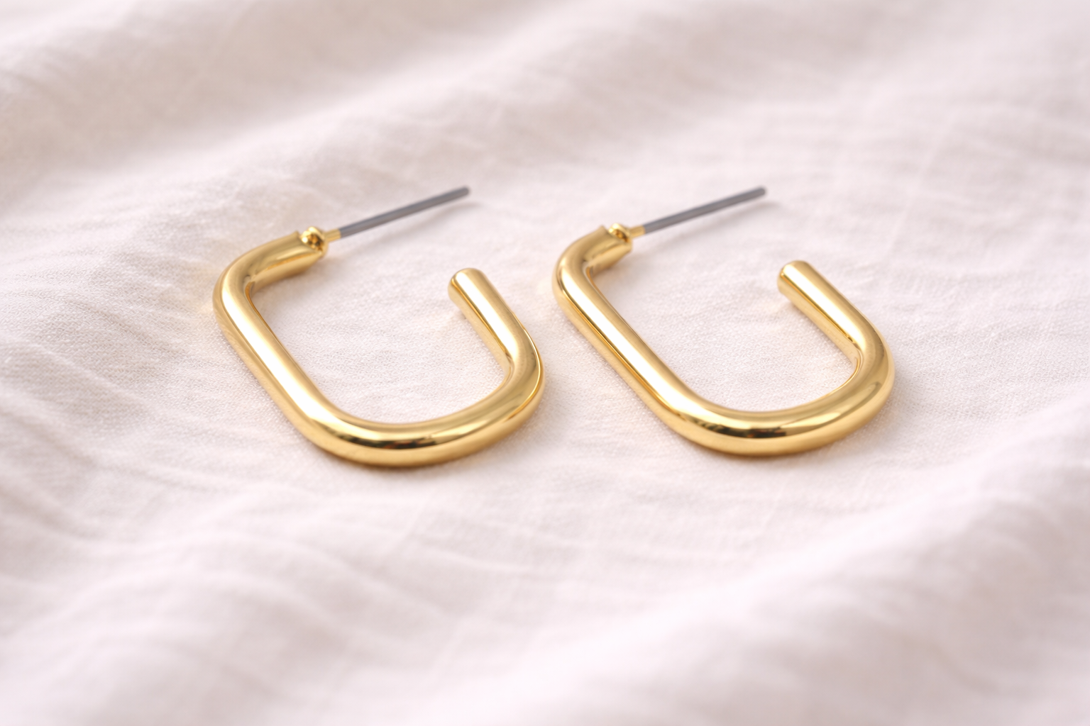 18kt Gold Polish with U Shaped Fancy Earring Anti-Tarnish & Anti-Allergic for Girls