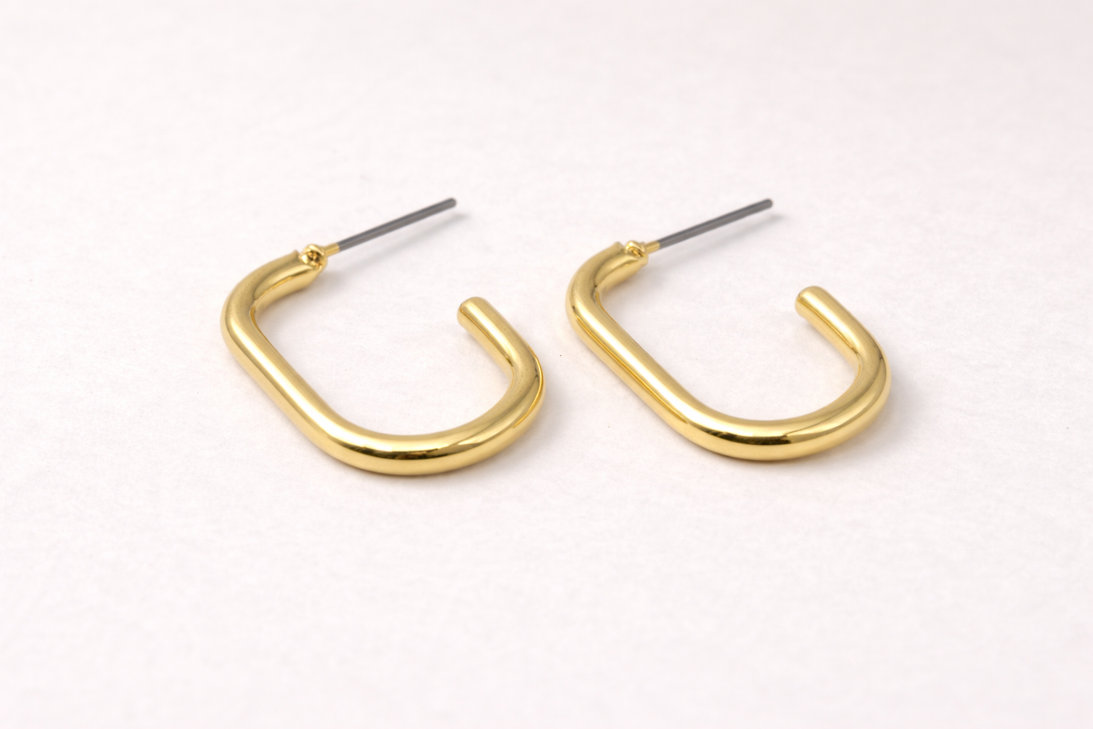 18kt Gold Polish with U Shaped Fancy Earring Anti-Tarnish & Anti-Allergic for Girls